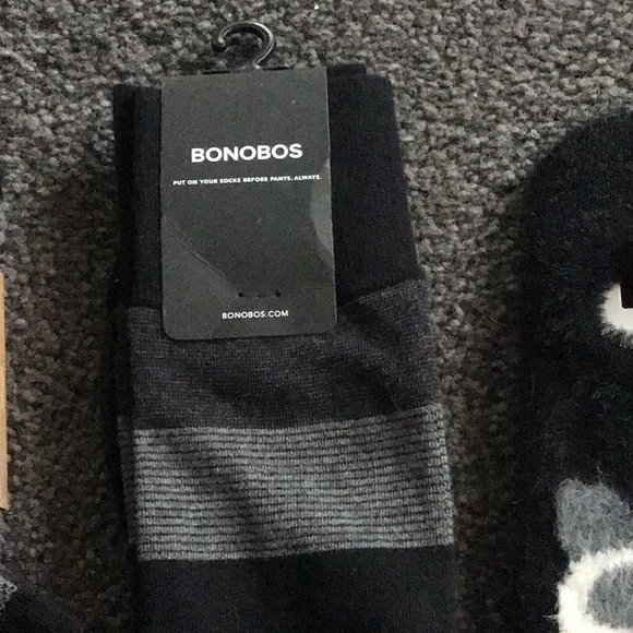 Bundle of 4 new socks - Picture 3 of 6